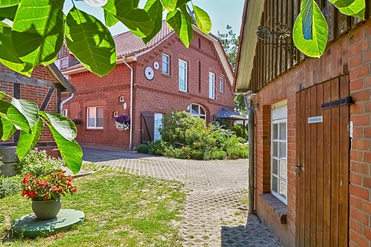 Elbhof Harnisch Hotel Bleckede Buitenkant foto
